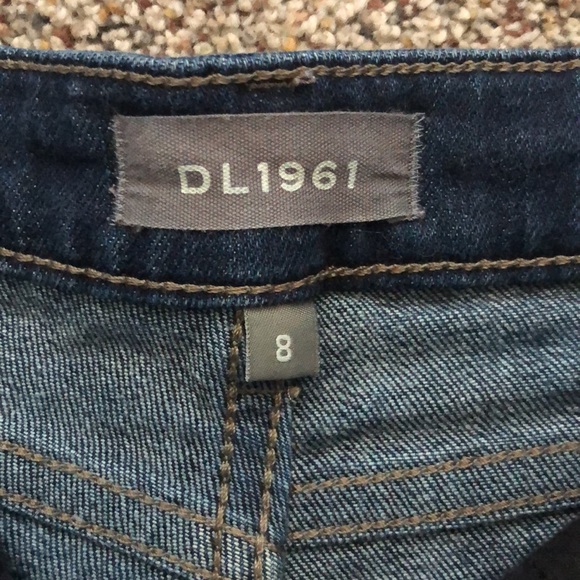 Girls DL1961 shorts Size 8 - Picture 3 of 3